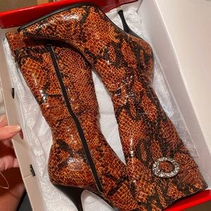 Winter boots, super warm!